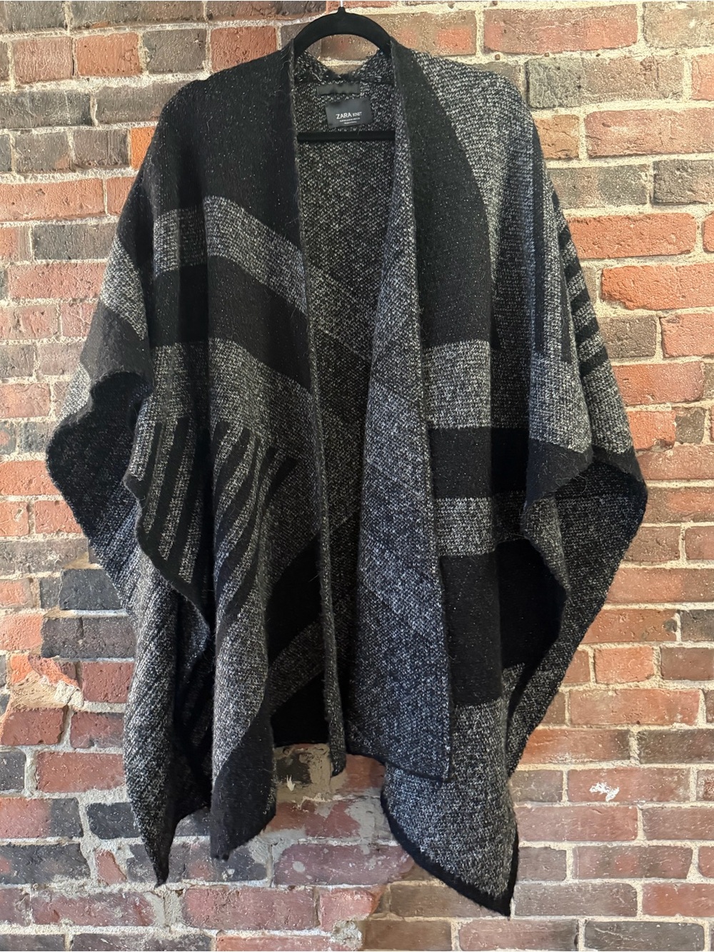 Black & Gray Geometric Knit Women's Poncho Sweater